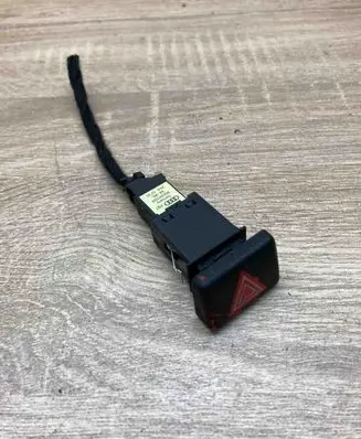 Audi A4 S4 B6 8E 8H Hazard light switch 8E0941509 WithPlug