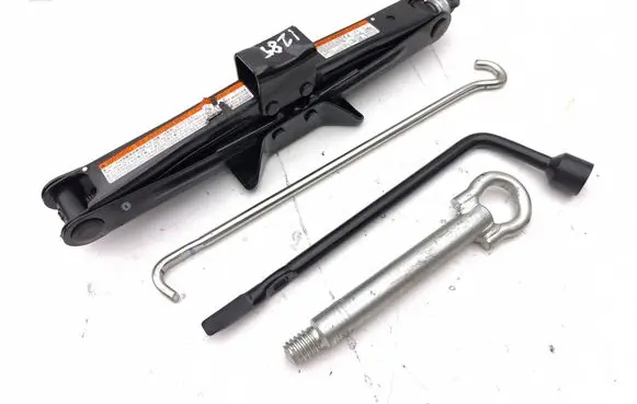 Toyota Corolla E210 E21 Tool set