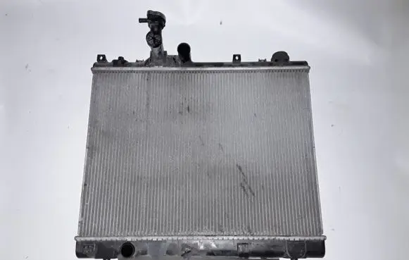 Suzuki Swift II Coolant radiator 17700-69L01