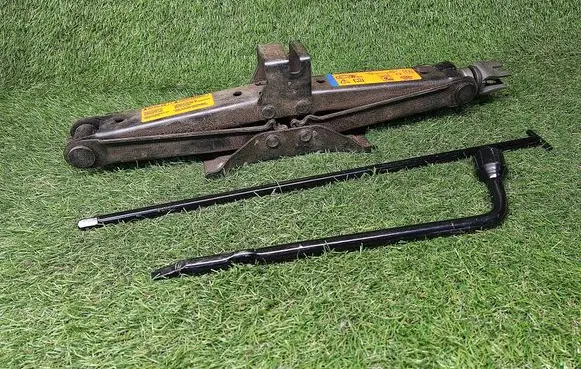 Nissan Pathfinder R52 Lift Jack 995503JA1A