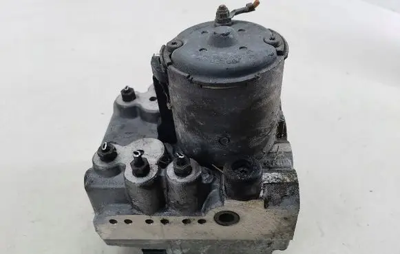 Mercedes-Benz Vito Viano W638 ABS Pump