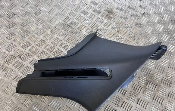 Volvo XC60 (D)pillar trim (top) 31425704