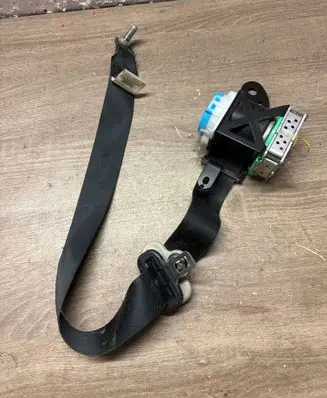 Mazda 6 Front seatbelt 0439067 0539067