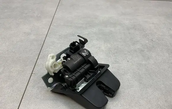 Volkswagen PASSAT B8 Tailgate/trunk/boot lock/catch/latch 5TA827505D