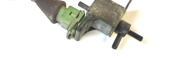 Peugeot 406 Vacuum valve 