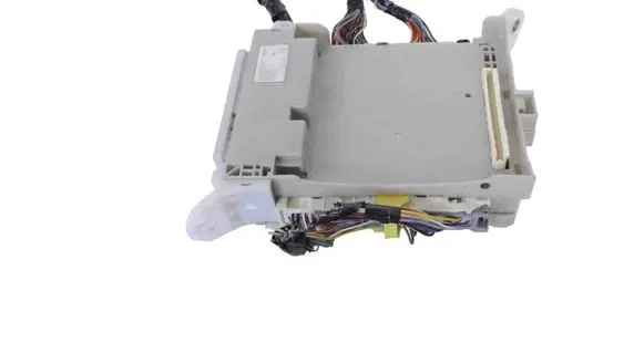 Volvo V70 Central body control module 82201CA010