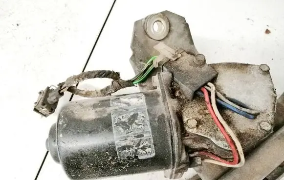 Volkswagen Golf III Wiper motor