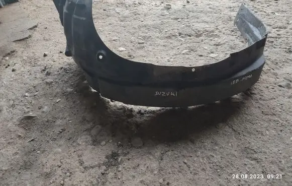 Suzuki Grand Vitara II Front wheel arch liner splash guards