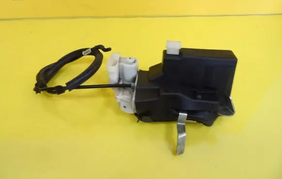 Lancia Thesis Rear door lock