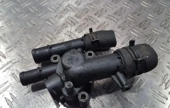 Renault Megane II Engine coolant pipe/hose 8200112054b