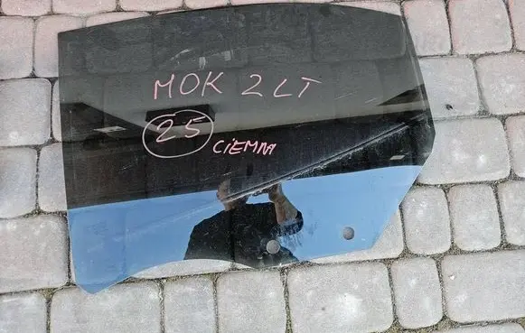 Opel Mokka B Rear door window glass 