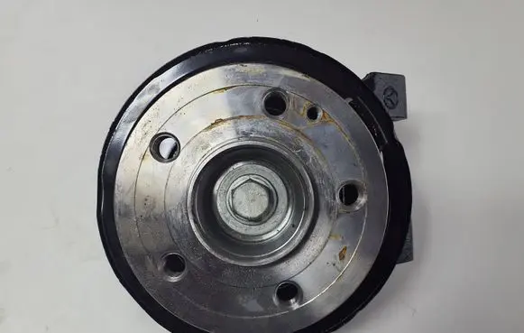 Mercedes-Benz Vito Viano W447 Stub axle A4473570308