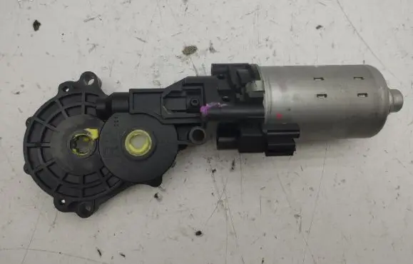 Lexus IS 220D-250-350 Seat adjustment motor 8582033020