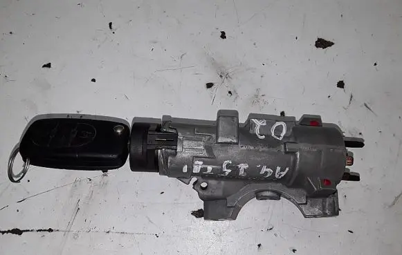 Audi A4 S4 B6 8E 8H Ignition lock 4B0905851