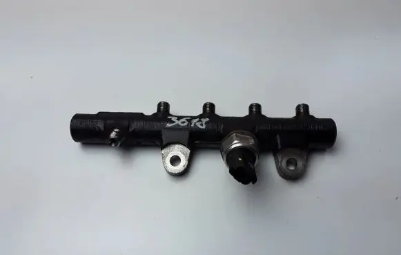 Renault Megane IV Fuel main line pipe 175210651R