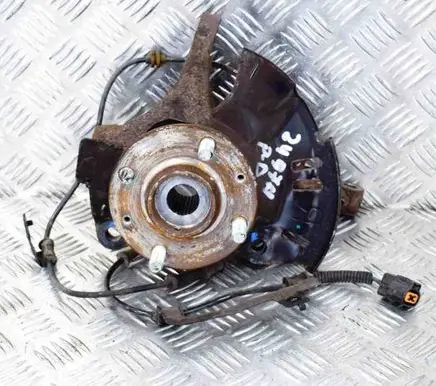 Hyundai i20 (PB PBT) Front wheel hub