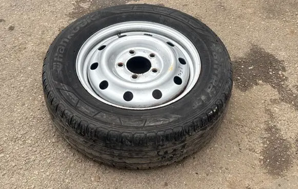 Renault Master III R16 spare wheel