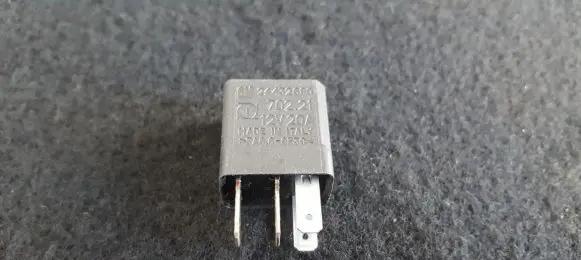 Opel Zafira A Other relay 24432680 702.21