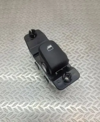 Hyundai Kona I Electric window control switch 3K552B1200