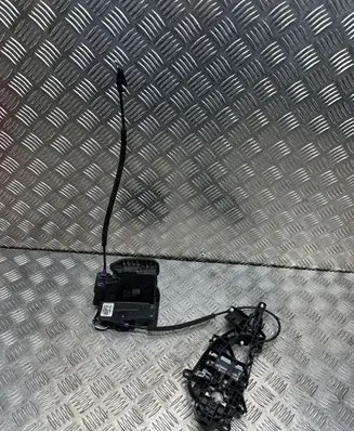 Opel Insignia B Rear door lock 915C303907318S