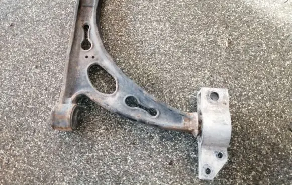 Volkswagen Touran I Front lower control arm/wishbone 1K0407153G