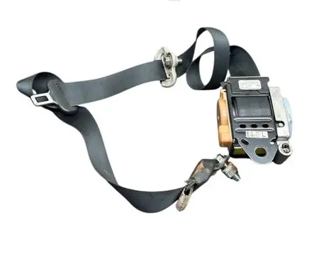 Mazda CX-7 Front seatbelt E223