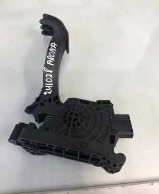 Seat Arona Accelerator throttle pedal 2q1723503