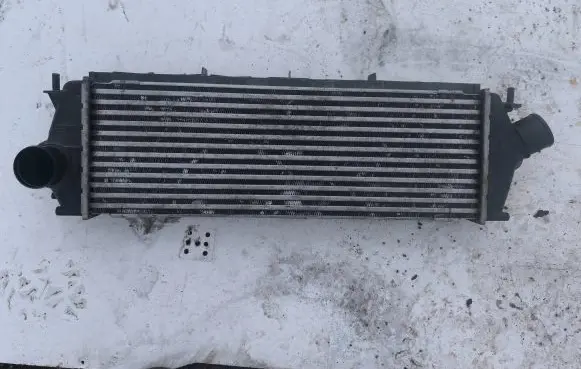 Opel Vivaro Intercooler radiator 8099886 Z9179886 09LLL70078