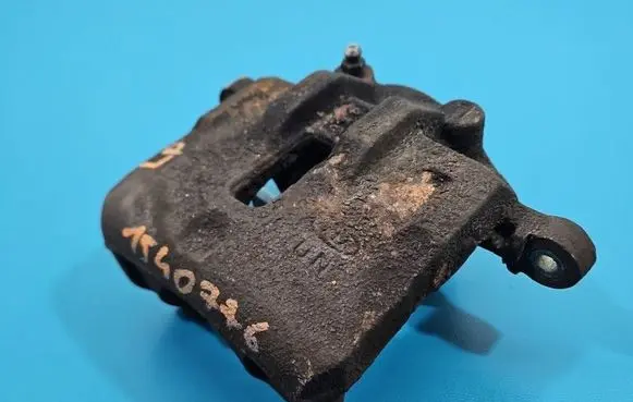 KIA Carens II Front brake caliper IMPRK1540776