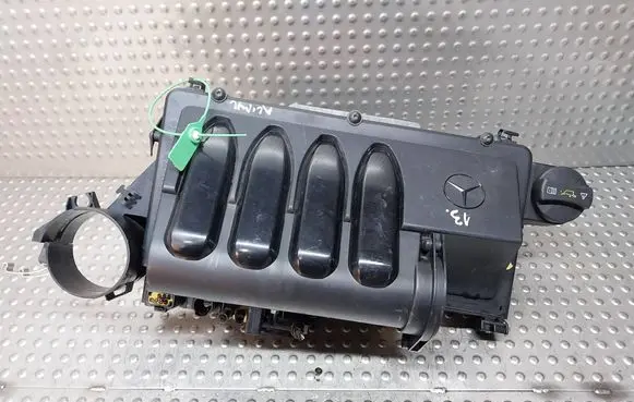 Mercedes-Benz B W245 Air filter box S26380735 A6400900701