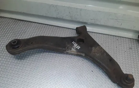 Mitsubishi Grandis Front lower control arm/wishbone 