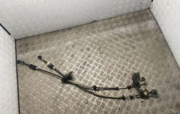 Gear shift cable linkage