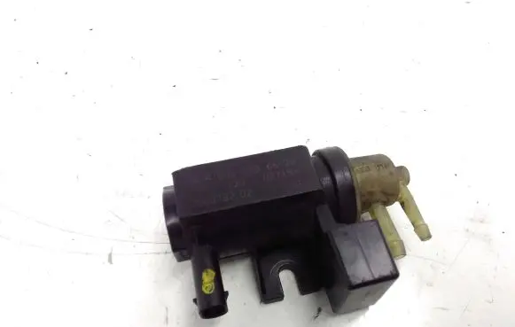 Mercedes-Benz A W169 Turbo solenoid valve A0061536628