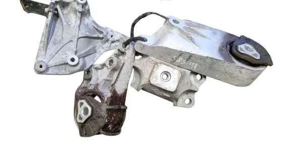 MG ZS Engine mount bracket