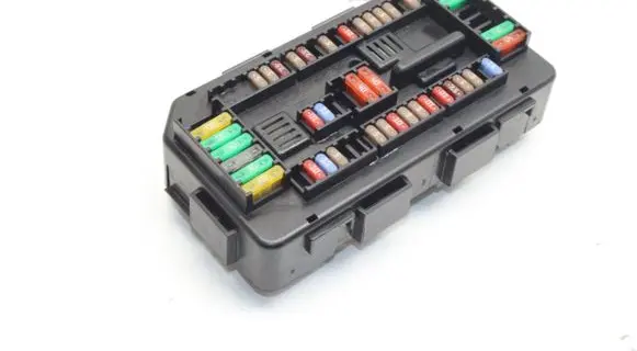 BMW 1 F20 F21 Fuse module 9337879