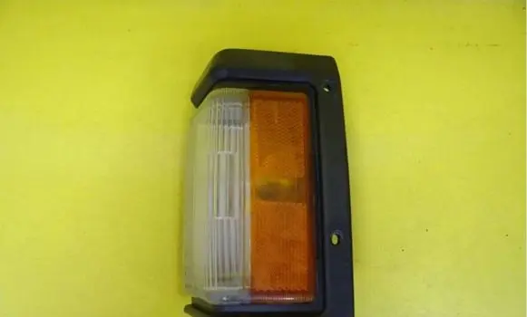 Nissan Pathfinder WD21 Front indicator light 212-23922