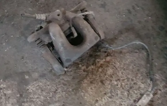 BMW 1 E81 E87 Front brake caliper
