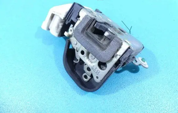 Front door lock