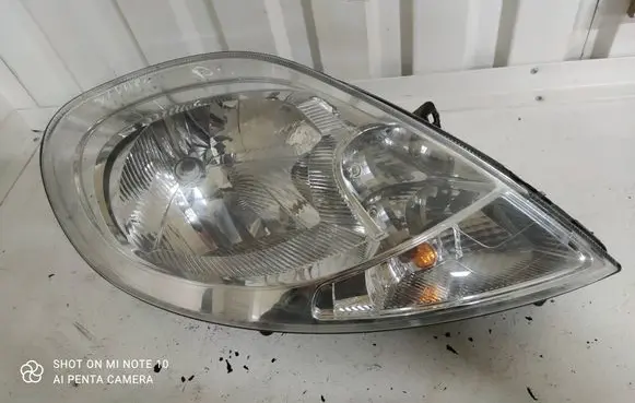 Opel Vivaro Headlight/headlamp 8200701366 93859834 89314029