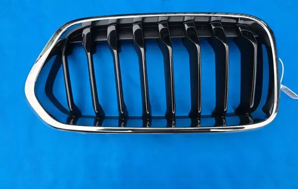 BMW X2 F39 Front grill 7424778