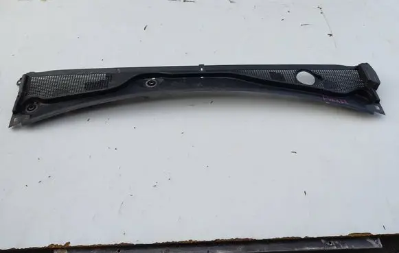 Dacia Dokker Wiper trim 