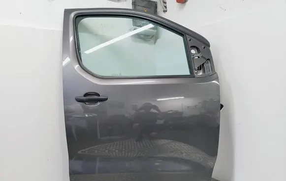 Peugeot Expert Front door