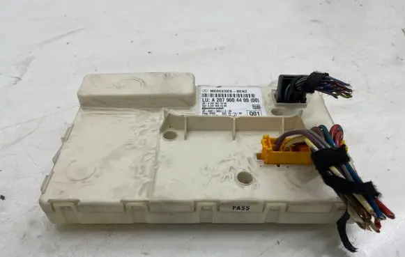 Mercedes-Benz E C207 W207 Other control units/modules A2079004400