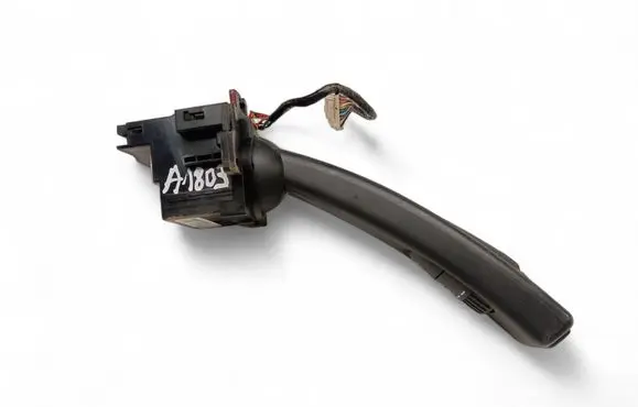 Volvo V70 Indicator stalk 31334647