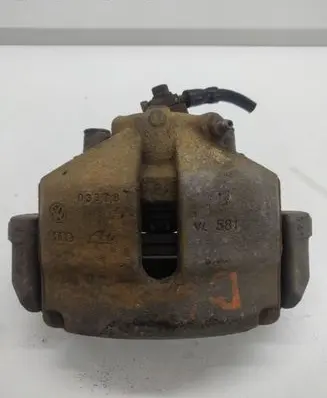 Volkswagen Touran I Front brake caliper