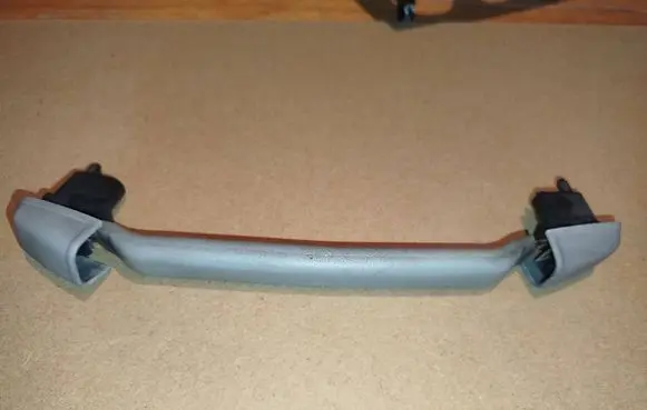 Toyota Avensis T220 Front interior roof grab handle 
