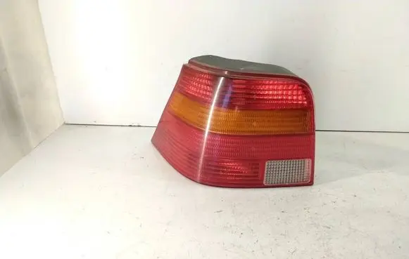 Volkswagen Golf IV Rear/tail lights 1J6945095R 67736972