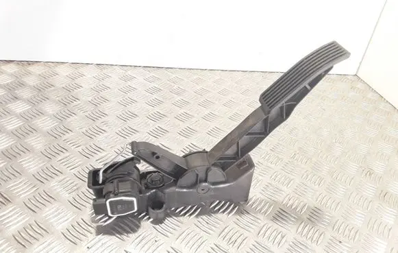 Mercedes-Benz A W169 Accelerator throttle pedal