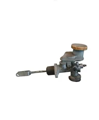 Subaru Impreza III Clutch master cylinder 