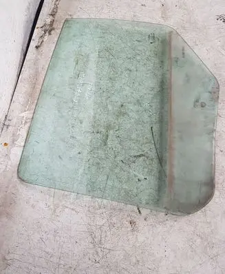 Dodge Caliber Rear door window glass